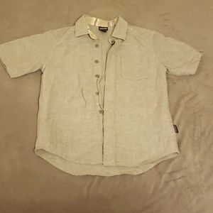 Patagonia short sleeve shirt boys size S